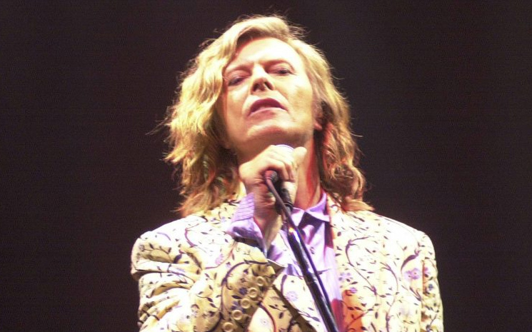 David Bowie'nin 2000 yılında gerçekleştirdiği konser; plak, DVD ve CD olarak piyasaya çıkıyor.