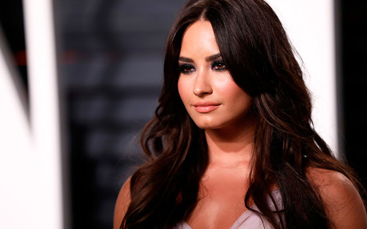 Demi Lovato tedavisi ile ilgili haberlere isyan etti