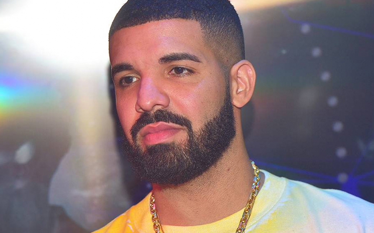 Drake'ten iki yeni şarkı daha