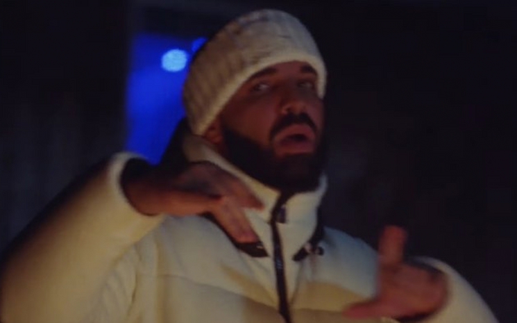 Drake, Christmas arifesinde hayranlarına hediye niteliğinde sürpriz bir video paylaştı