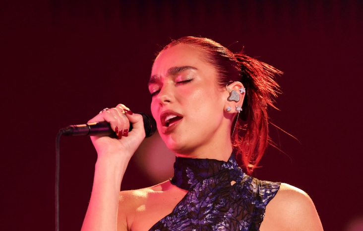 Dua Lipa provada izinsiz görüntülendi