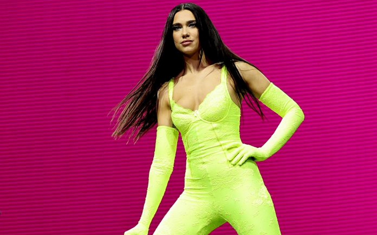 Dua Lipa 'Levitating şarkısını çaldığı iddası ile mahkemeye verildi.