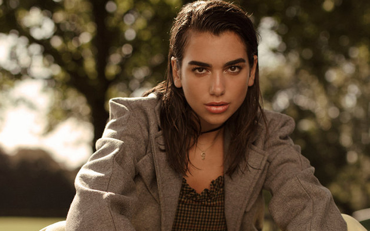 Dua Lipa yeni bir şarkı çıkarıyor.