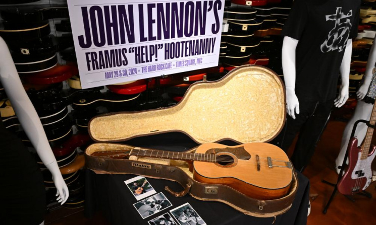 John Lennon'ın gitarı,1,5 milyon £' a satıldı