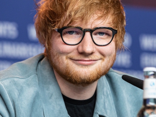 Ed Sheeran'a saçlarını siyaha boyatması söylendi!