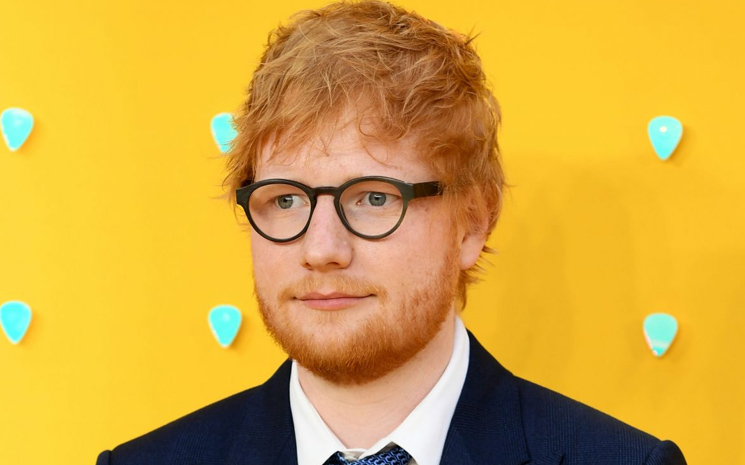 Ed Sheeran kedisinin ölümünün ardından ne kadar üzüldüğünü hayranlarıyla paylaştı.