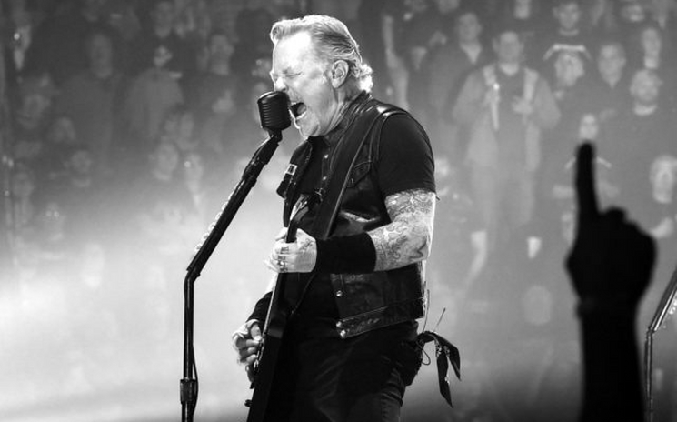 Metallica orman yangıları için 100.000$ bağışta bulundu.