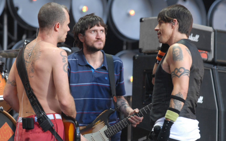 Red Hot Chili Peppers, John Frusciante'li yeni bir albüm üzerinde çalışıyor.