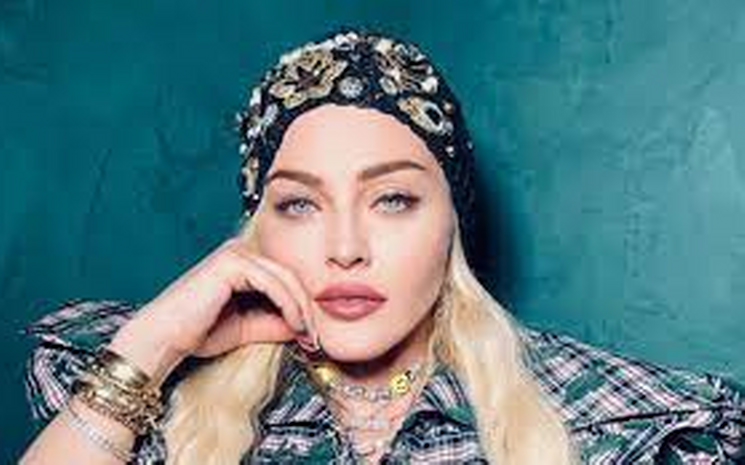 Madonna'nın canlı yayın yapması sosyal medya platformu tarafından yasaklandı.