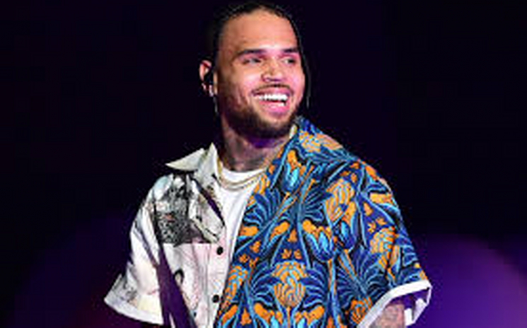 Chris Brown yeniden baba oldu.