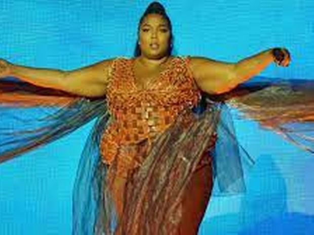 Lizzo yeni single'ı 'Rumors'u gelecek hafta yayınlayacak