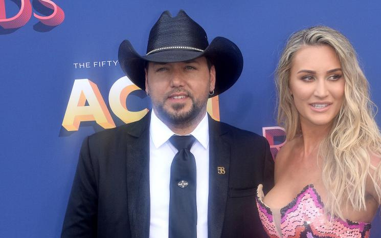 Jason Aldean, ve eşi Brittany kızlarının adını açıkladılar