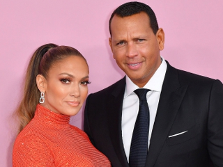Jennifer Lopez düğün planlarını akışına bıraktığını söyledi