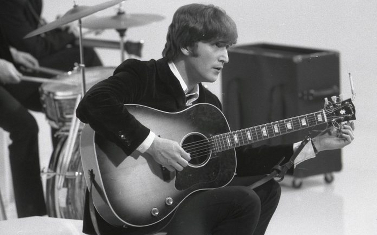 John Lennon ve The Beatles hatıraları NFT olarak satılacak