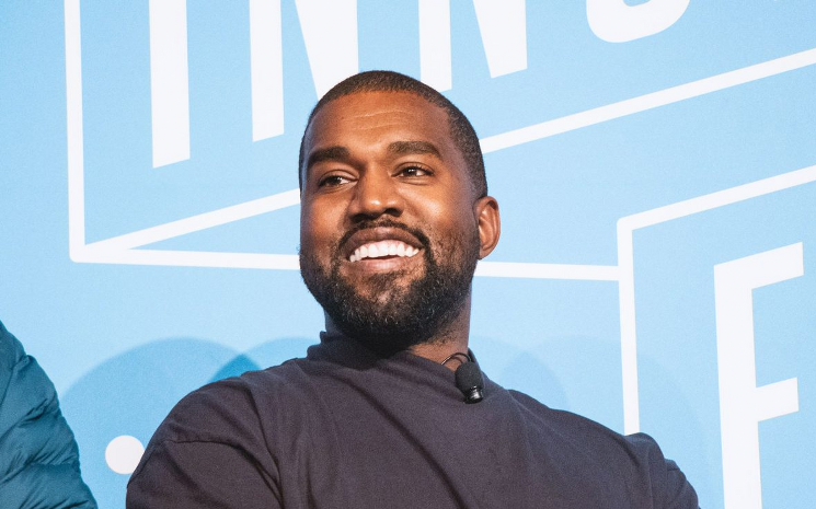 Kanye West 2 milyon dolar bağışladı.