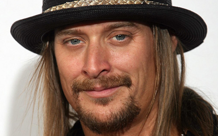 Kid Rock Covid 19 kuralları olan yerlerde konser vermeyeceğini söyledi