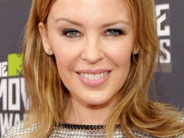 Kylie Minogue yeni albüm çalışması icin stüdyoda