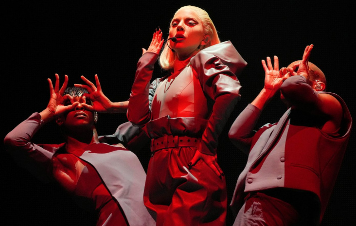 Lady Gaga, yaklaşan konser filmi Gaga Chromatica Ball'un fragmanını paylaştı