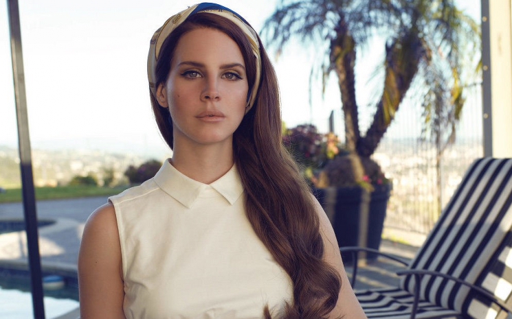 Lana Del Rey, İngiltere turunu hastalığından dolayı iptal etti.