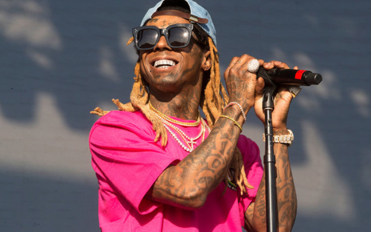 Lil Wayne'in uzun süredir beklenen albümü çıktı.