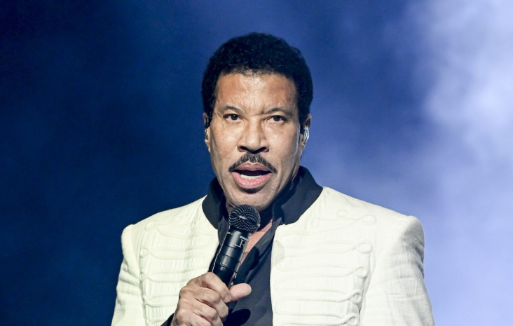 Lionel Richie, 2025 İngiltere turnesini duyurdu