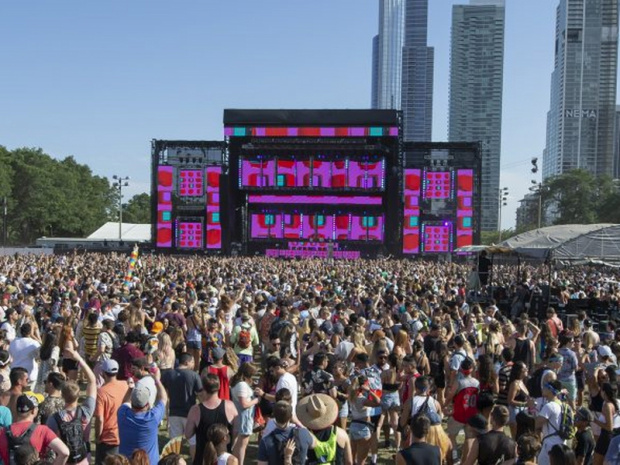 Lollapalooza aşı olan Chicago'da yaşayan yerel vatandaşlara bedava bilet verecek