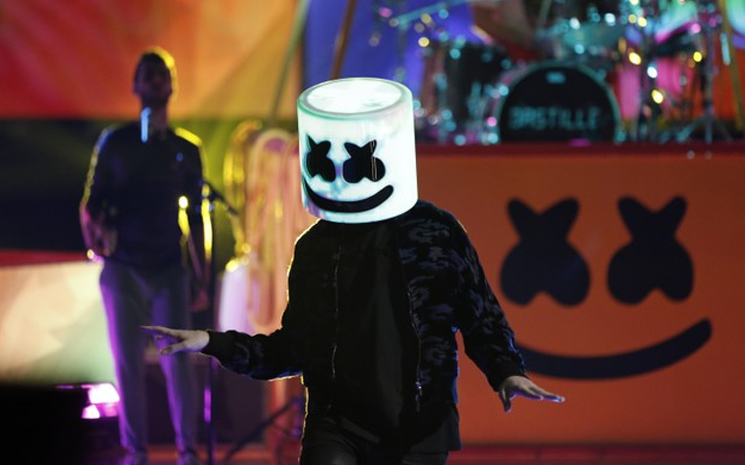 Marshmello yeni şarkısını yayınladı.