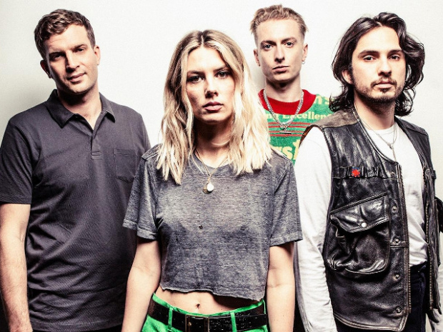 Wolf Alice İngiltere turnesini Covid 19 vakaları nedeni ile erteledi