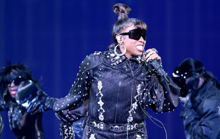 Missy Elliott, Karol G ve Madison Beer 2025 Victoria's Secret Moda Şovundaydı