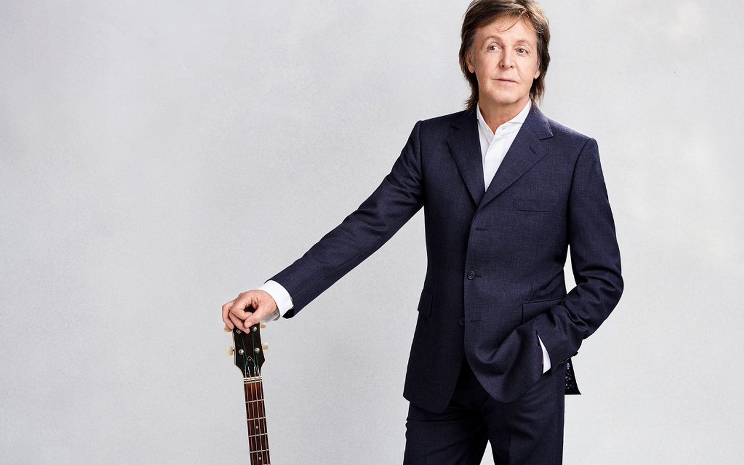 Paul McCartney oldukça gergin.