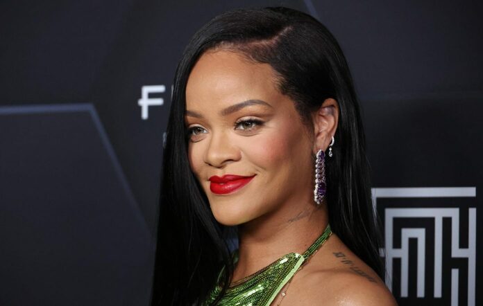 Rihanna yeni single'ı 'Lift Me Up' ı Cuma günü yayınlayacak