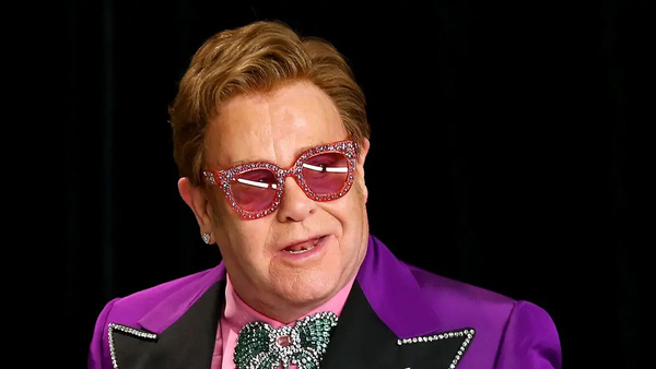 Elton John metaverse'un gelecek sahne kariyeri için mükemmel bir sey olduğunu söyledi.