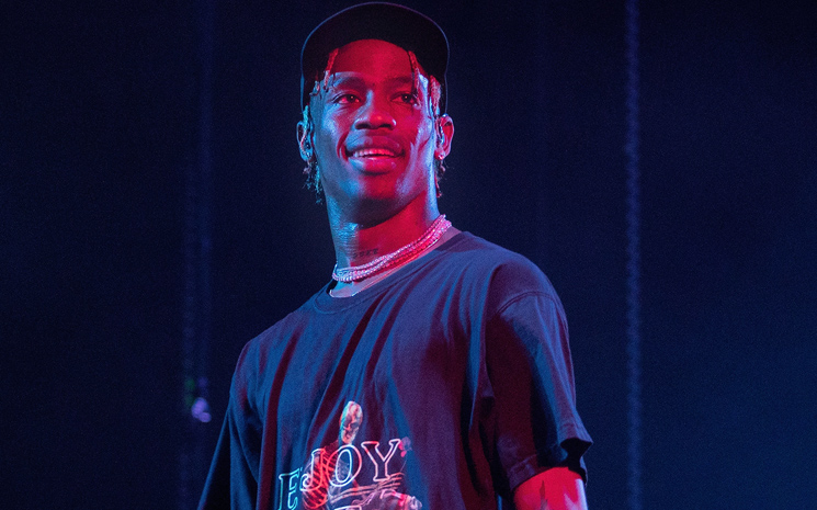 Travis Scott'da Super Bowl için açıklanan isimlere eklendi.