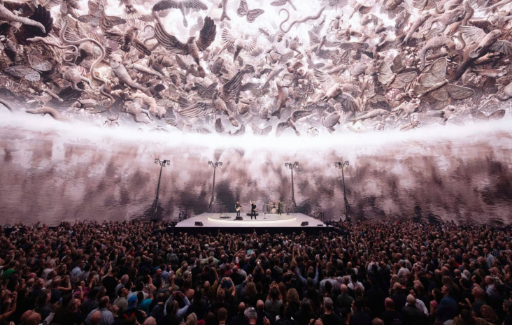 U2 Sphere'deki son gösterisini gerçekleştirdi