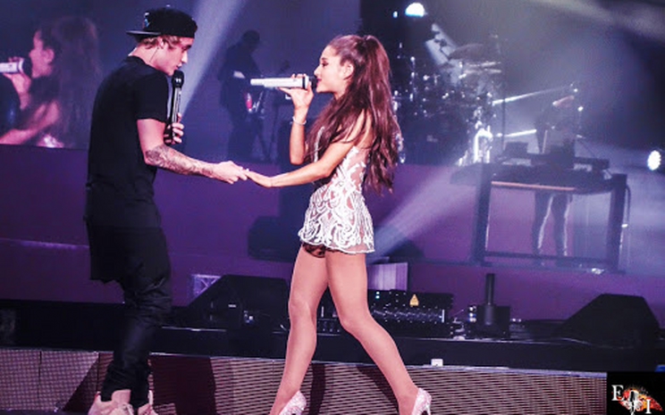 Ariana Grande ve Justin Bieber bu hafta 1 numarada!