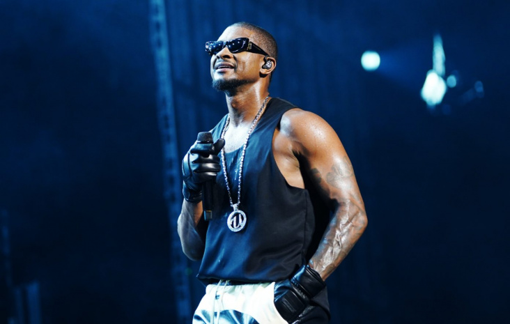 Usher  'Past Present Future'  turnesinin açılış şovunu son anda erteledi